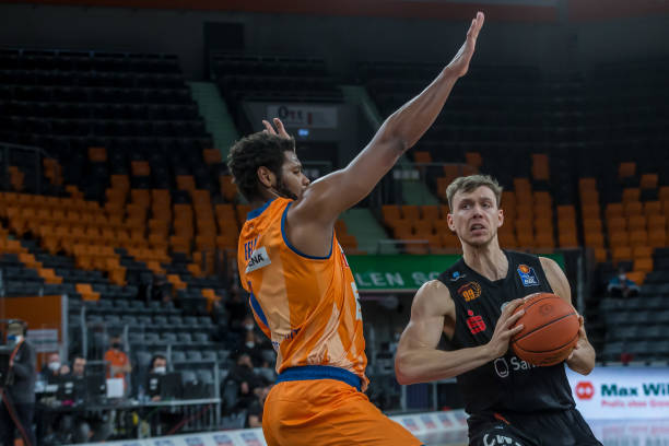 更多的精彩 更多的精彩